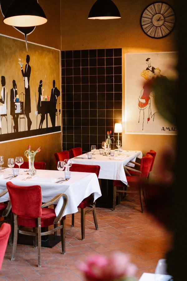 Amadeus Restaurant & Boutique Hotel Well  Bagian luar foto
